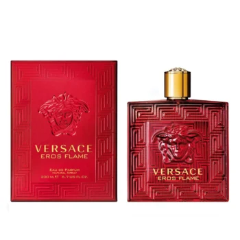 Eau de Parfum men Eros Flame de Versace es una fragancia de la familia olfativa Amaderada Especiada para Hombres. Eros Flame se lanzó en 2018. La Nariz detrás de esta fragrancia es Olivier Pescheux. Las Notas de Salida son mandarina, pimienta de Madagascar, limón (lima ácida), Chinotto y romero; las Notas de Corazón son geranio, rosa y Pepperwood™; las Notas de Fondo son vainilla, haba tonka, sándalo, cedro de Texas, pachulí y musgo de roble.Versace Eros Flame de 190 ml